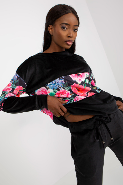 Melns divdaļīgs velūra komplekts ar...