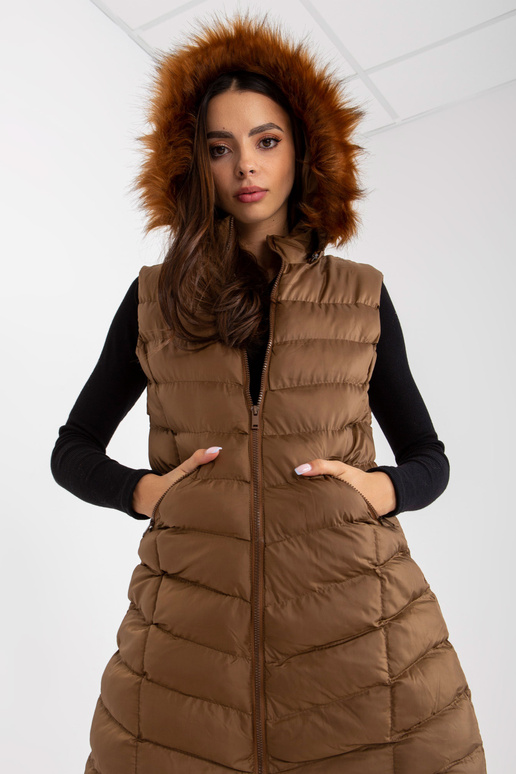 Brūna stepēta dūnu veste ar kabatām...