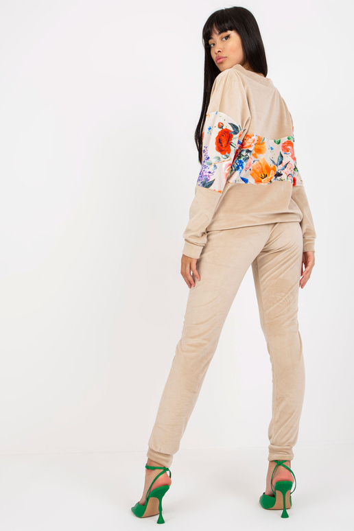 Bēšs divdaļīgs velūra komplekts ar...