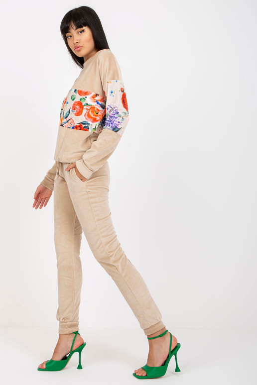 Bēšs divdaļīgs velūra komplekts ar...