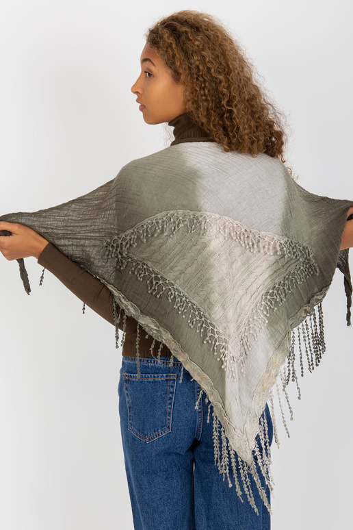 Grüne Musselinschlinge mit Zöpfen