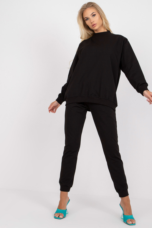 Pamata melns džemperis bez kapuces