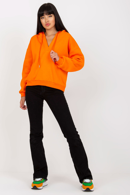 Oranžs sporta krekls ar V-veida kakla...