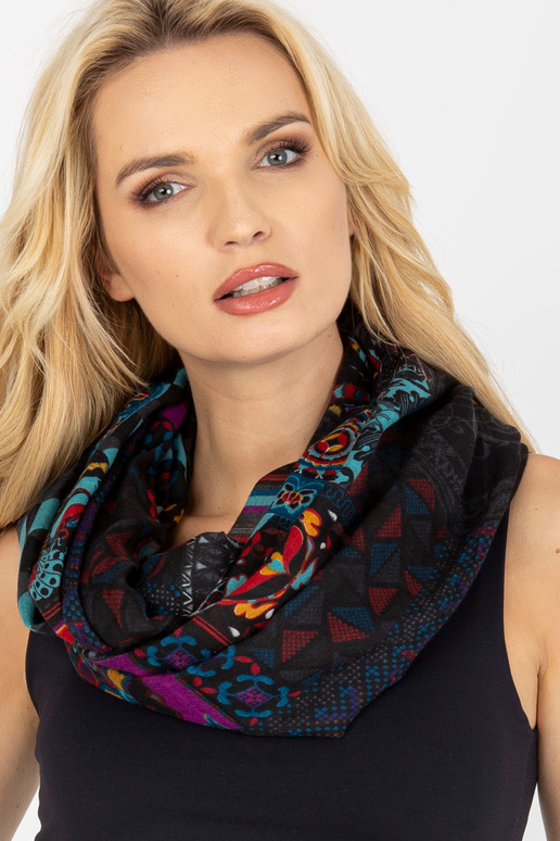 Schwarzer Schlingenkamin mit Viskose