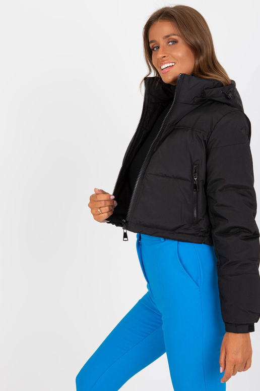 Melna īsa ziemas jaka ar vatējumu Melna īsa ziemas jaka ar vatējumu