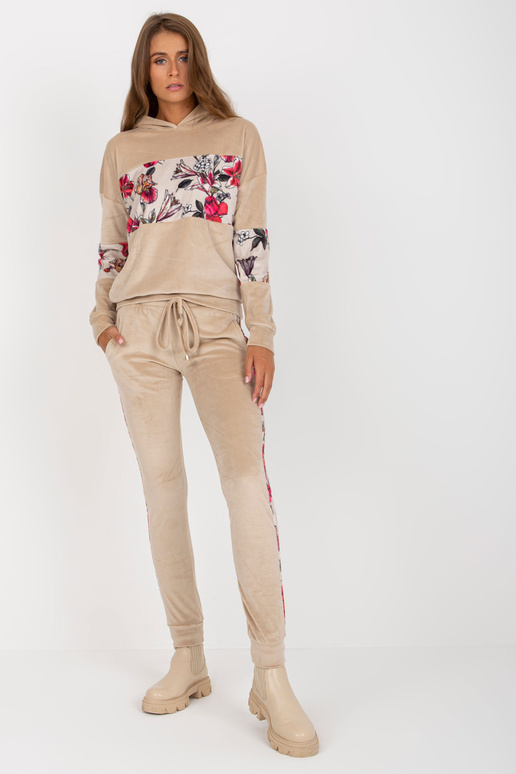 Bēšs divdaļīgs velūra komplekts ar...