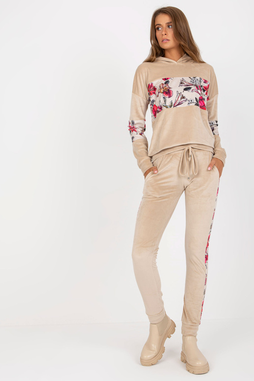 Bēšs divdaļīgs velūra komplekts ar...