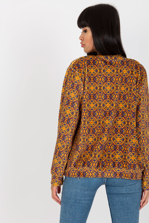 Tumši dzeltena velūra bumbvedēja... Tumši dzeltena velūra bumbvedēja...