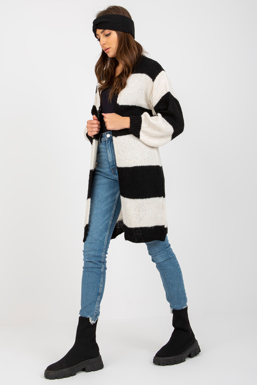 Ekrūmelns brīvs adīts jaciņš OCH BELLA