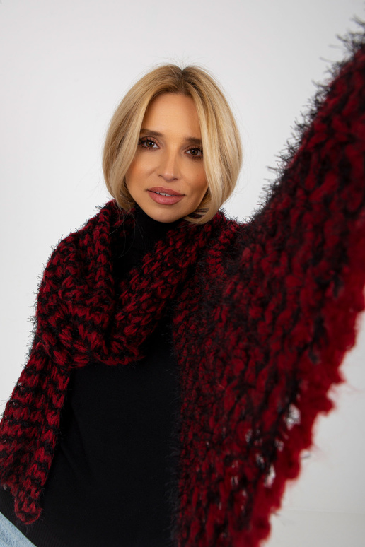 Šalle-AT-SZ-3710.88-melns-sarkans