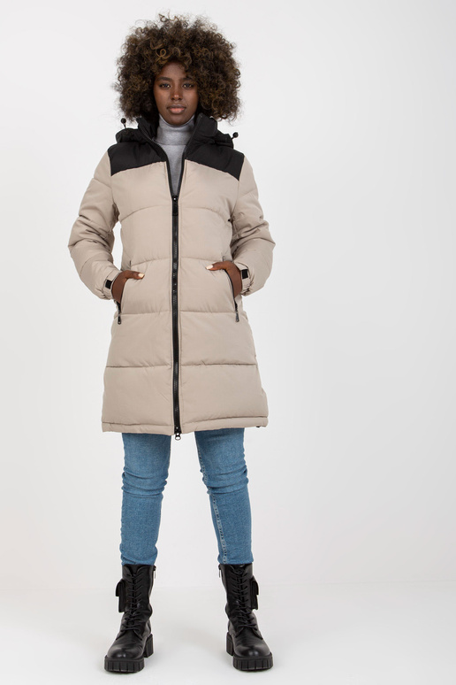 Gaiši pelēka un melna stepēta ziemas... Gaiši pelēka un melna stepēta ziemas...