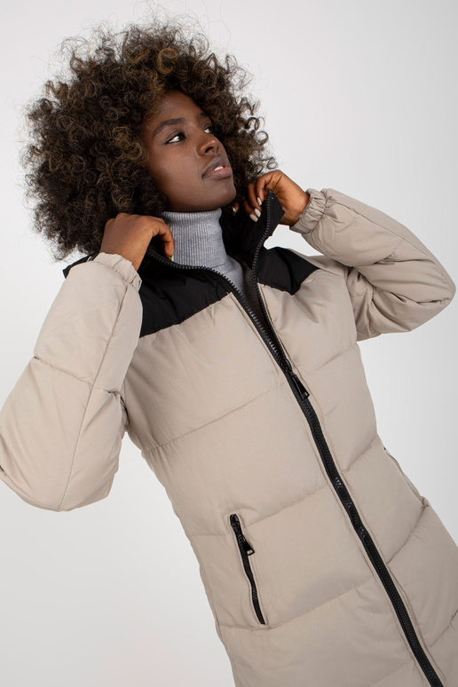 Gaiši pelēka un melna stepēta ziemas... Gaiši pelēka un melna stepēta ziemas...