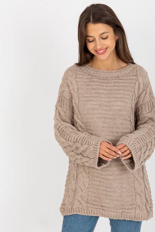 Bēšs džemperis ar bizēm un platām...