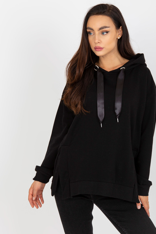 Melns sporta krekls ar kapuci un...