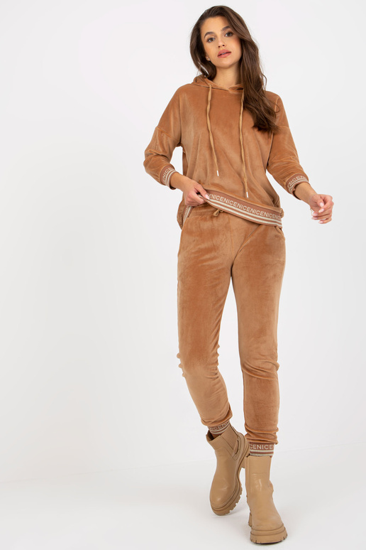 Kamelweiches Viskose-Velours-Set Kamelweiches Viskose-Velours-Set