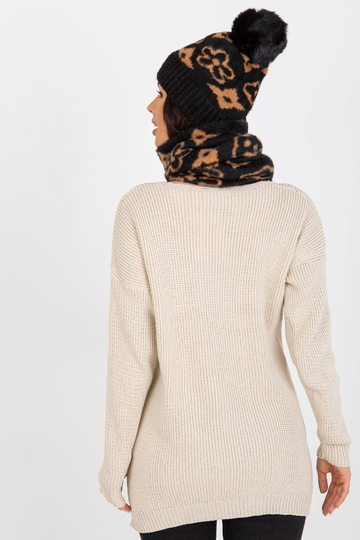 Schwarzer und Kamelfarbener...