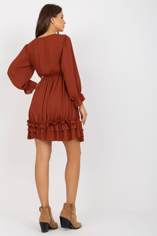 Ķieģeļu mini boho kleita ar volāniem...