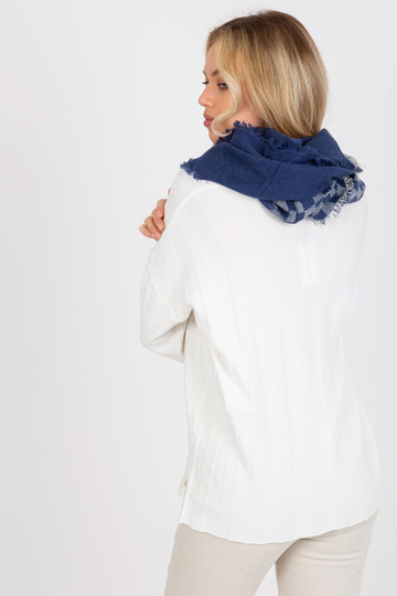 Tumši zila un balta... 2