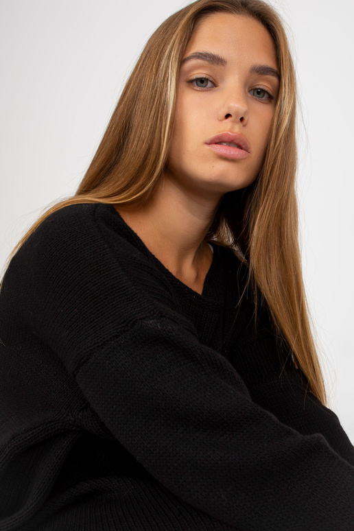 Melns asimetrisks oversize džemperis...