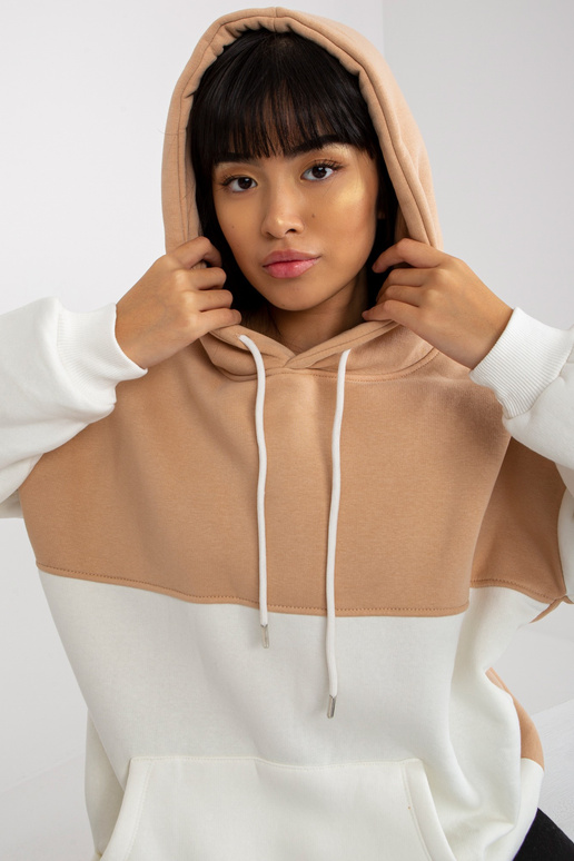 Bēša-ekrū džemperis pamata ķengurs...