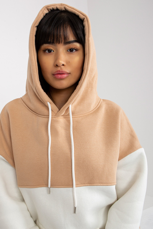 Bēša-ekrū džemperis pamata ķengurs...