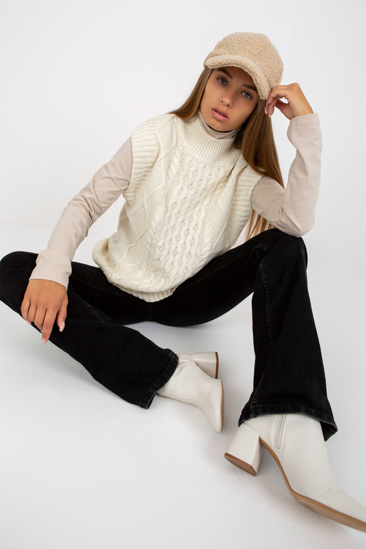 Balta adīta veste ar SUBLEVEL kabeļiem