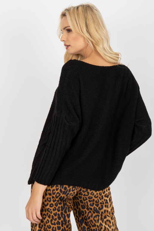 Schwarzer Pulovers ar Zöpfen OCH BELLA