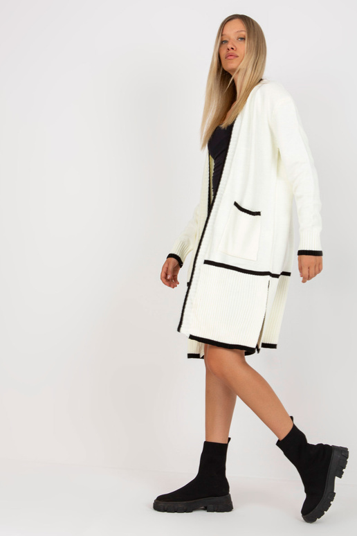 Ekrūmelns sieviešu jakas bez aizdares...