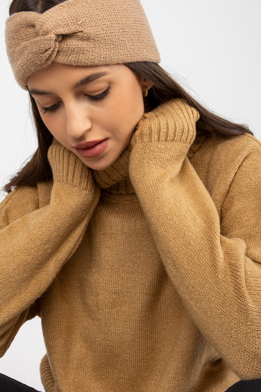 Kamieļu garš džemperis ar augstu...