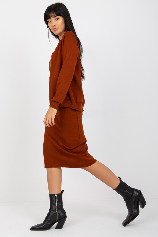 Tumši brūns trikotāžas ikdienas...