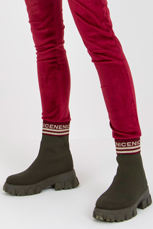 Burgunderfarbenes zweiteiliges...