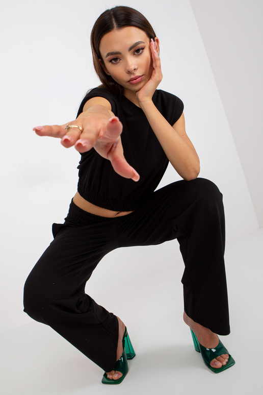 Melns divdaļīgs kokvilnas pamata...