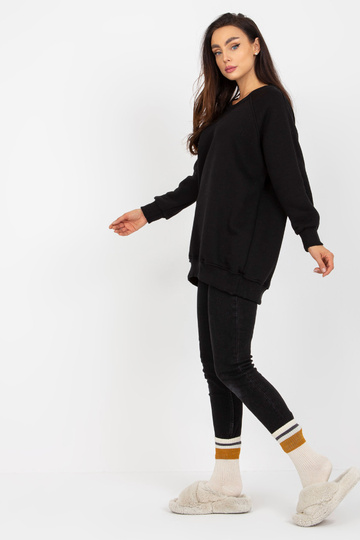 Melns liela izmēra...