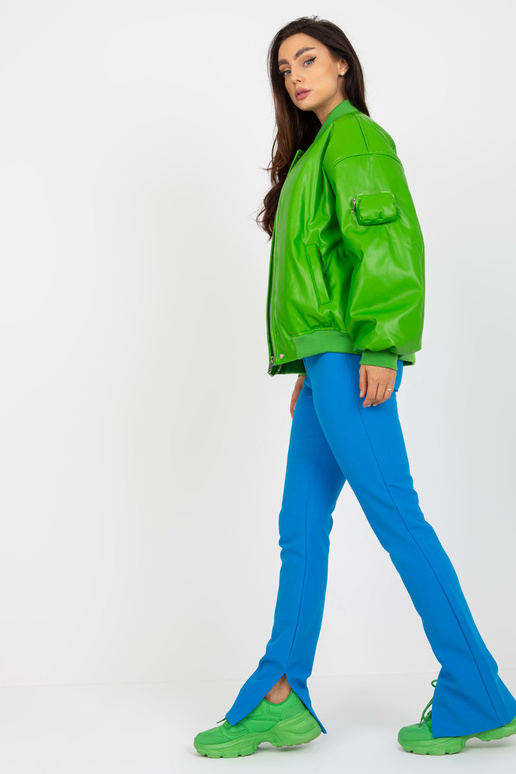 Gaiši zaļa pārejas tipa bomber jaka... Gaiši zaļa pārejas tipa bomber jaka...