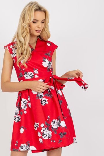 Rotes Wickelkleid mit...