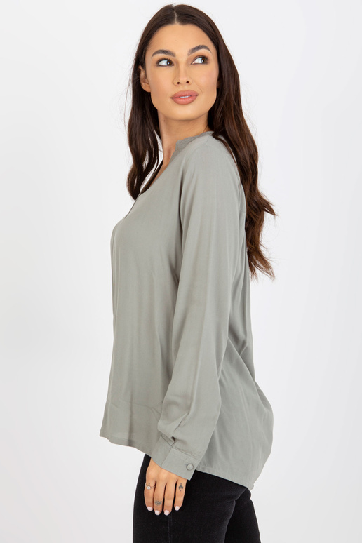 Gaiši zaļa viskozes blūze ar V veida...