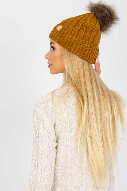 Sinepju ziemas cepure ar pomponu RUE...