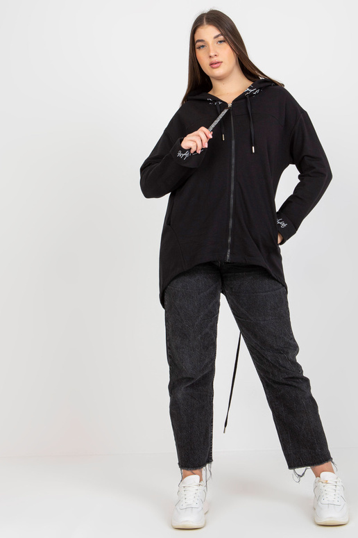 Melns plus izmēra džemperis ar kapuci...