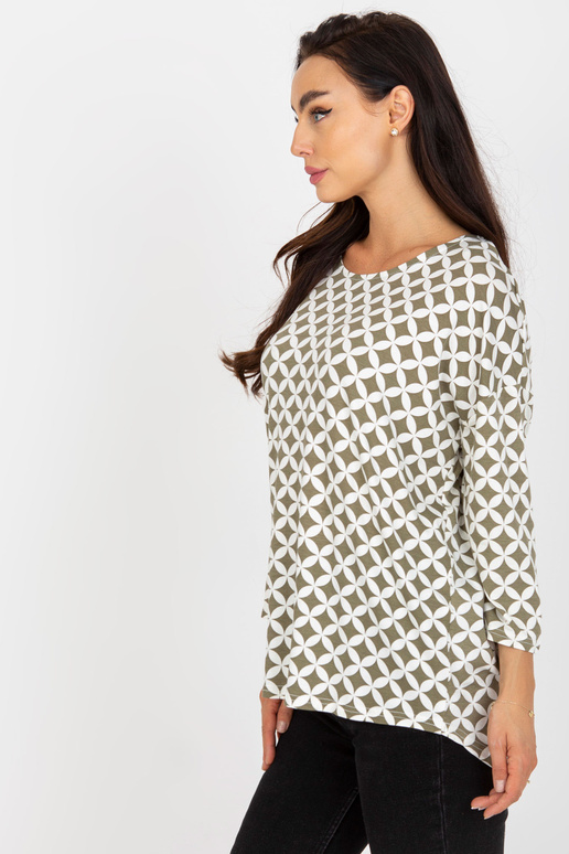 Bēša un balta blūze ar apdruku un...