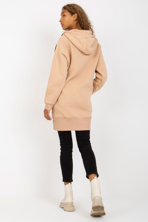 Bēša gara jaka pamata sporta krekls... Bēša gara jaka pamata sporta krekls...