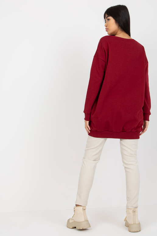 Burgundijas garš džemperis ar kabatām Burgundijas garš džemperis ar kabatām