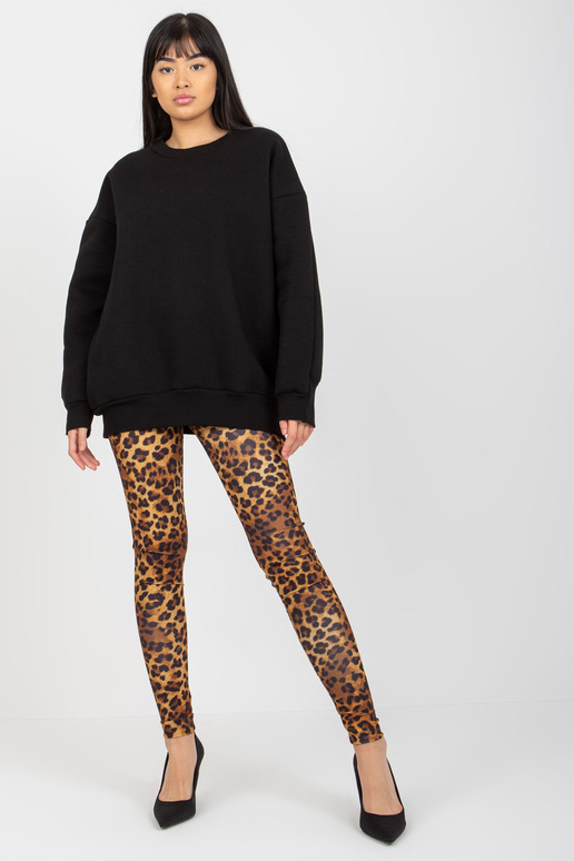 Melns pamata sporta krekls ar apaļu... Melns pamata sporta krekls ar apaļu...