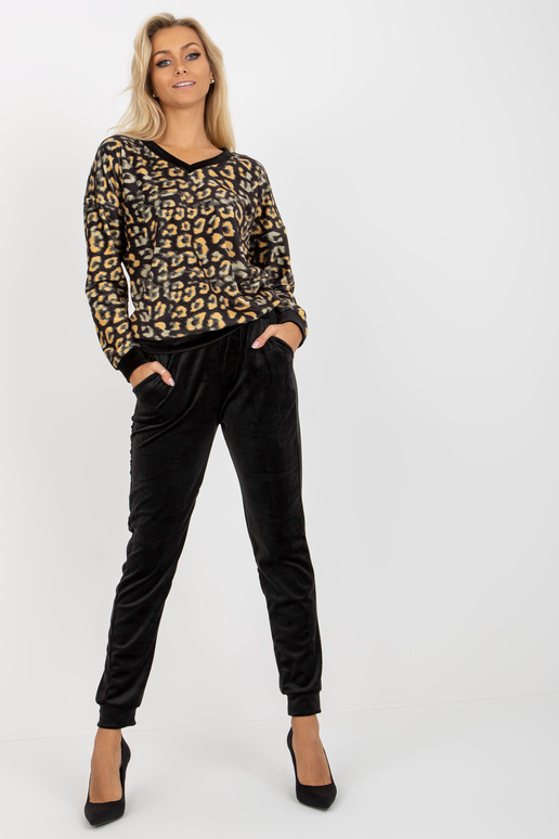 Set aus schwarzem und gelbem Velours...