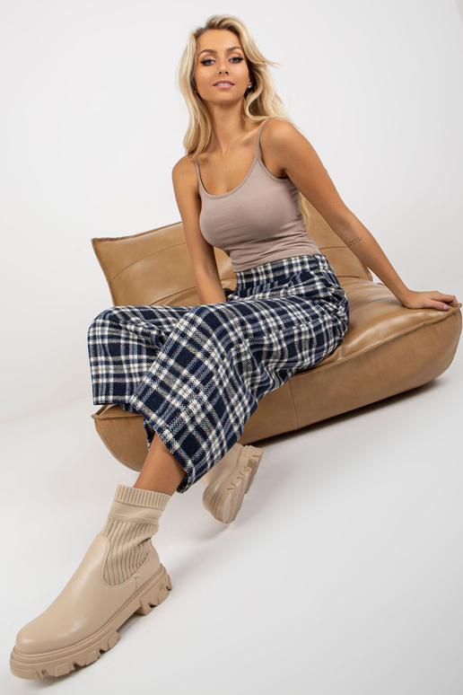 Dunkelblaue Culoty Hose aus Stoff mit... Dunkelblaue Culoty Hose aus Stoff mit...