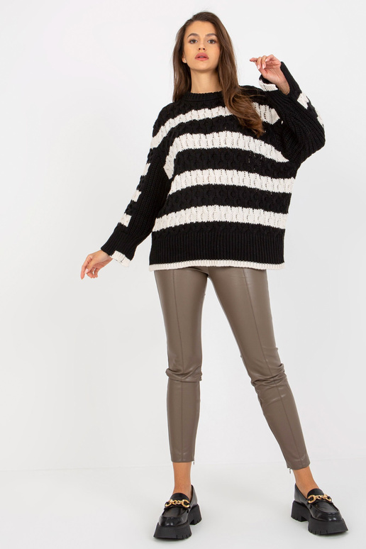 Schwarz-ecru gestrickter Lielizmēra...