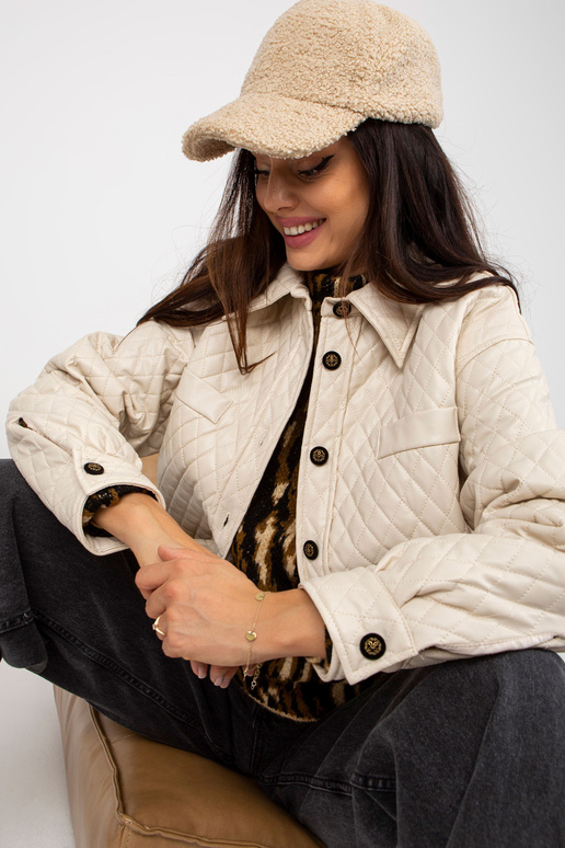 Gaiši bēša pārejas eko ādas stepēta jaka