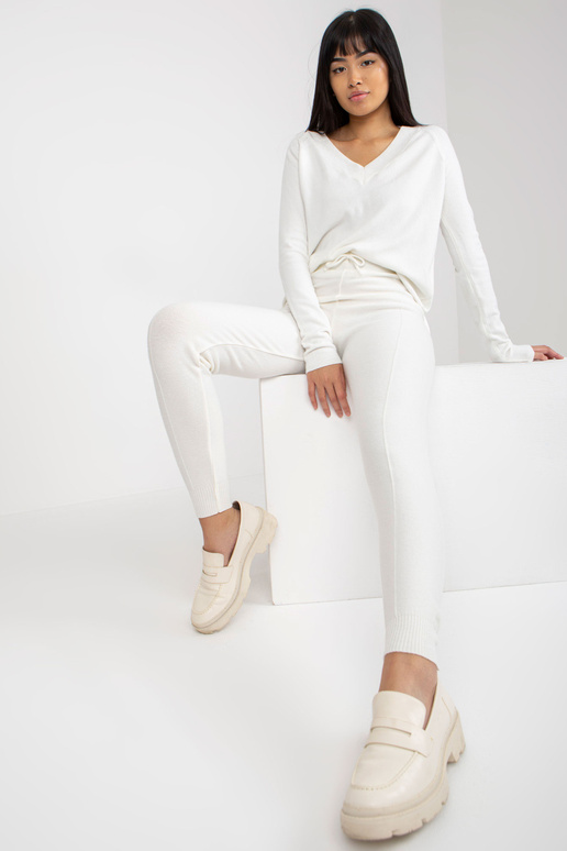 Spodnie VI-SP-20281.40P ECRU Spodnie VI-SP-20281.40P ECRU