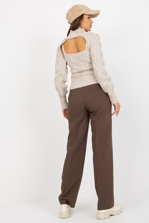 Hellbeiges Set ar putekļiem Pullover und geflochtenem Oberteil