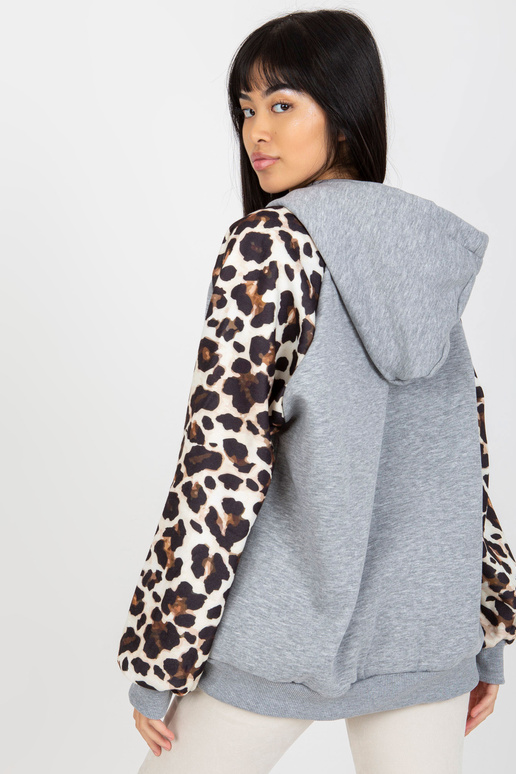 Pelēks sporta krekls ar apdruku uz...