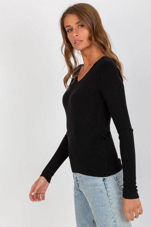 Melns klasisks džemperis ar...